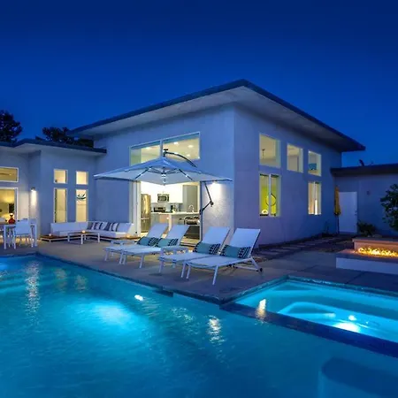 Modern Distinction In South Palm Springs Permit# 3922 Villa